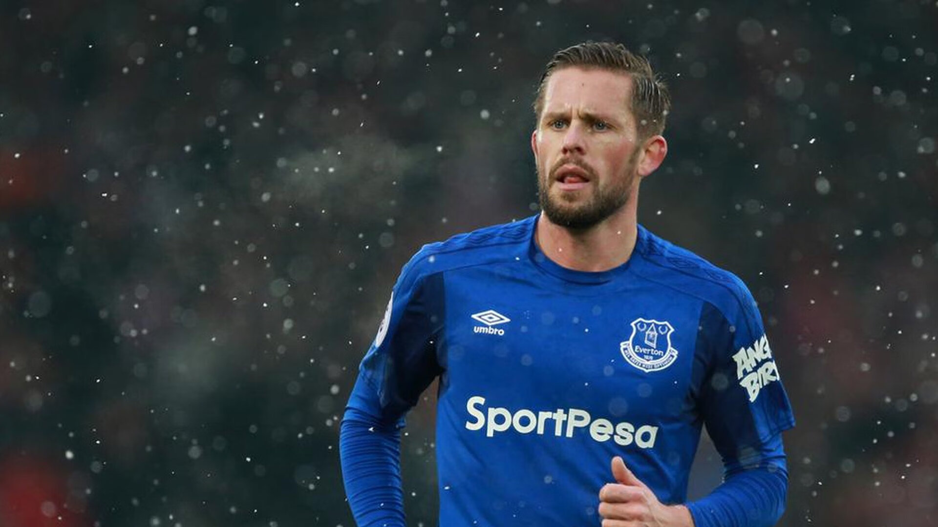 大坂直美重返赛场，表现优异首场状态出色，塞尔维亚队观众沸腾！比赛高潮迭起